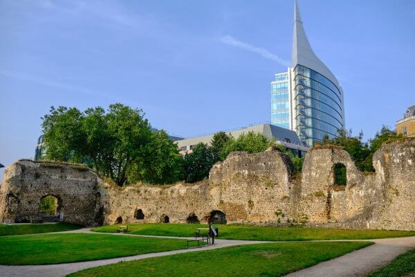 reading abbey ruins 